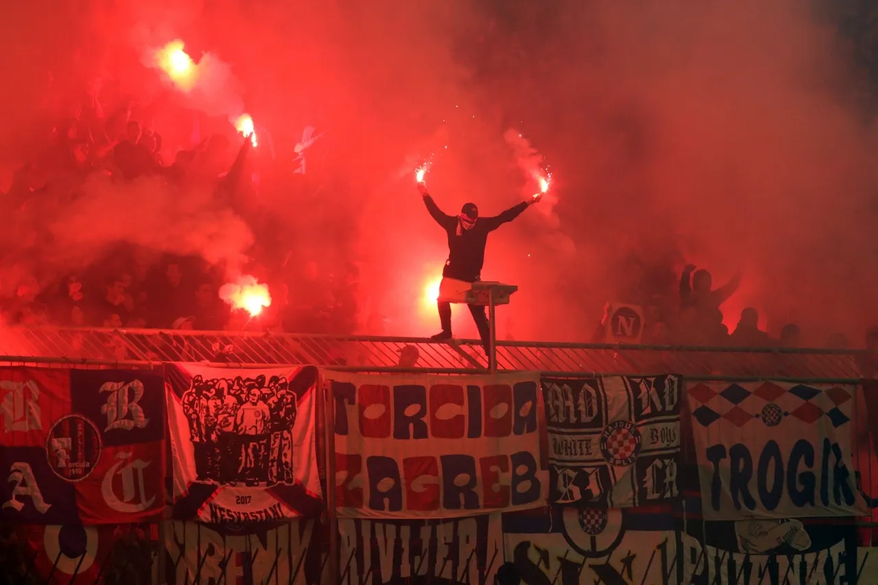 Split: Nakon 4 mjeseca navijači se vratili na Poljud i bodrili Hajduk u utakmici protiv Lokomotive