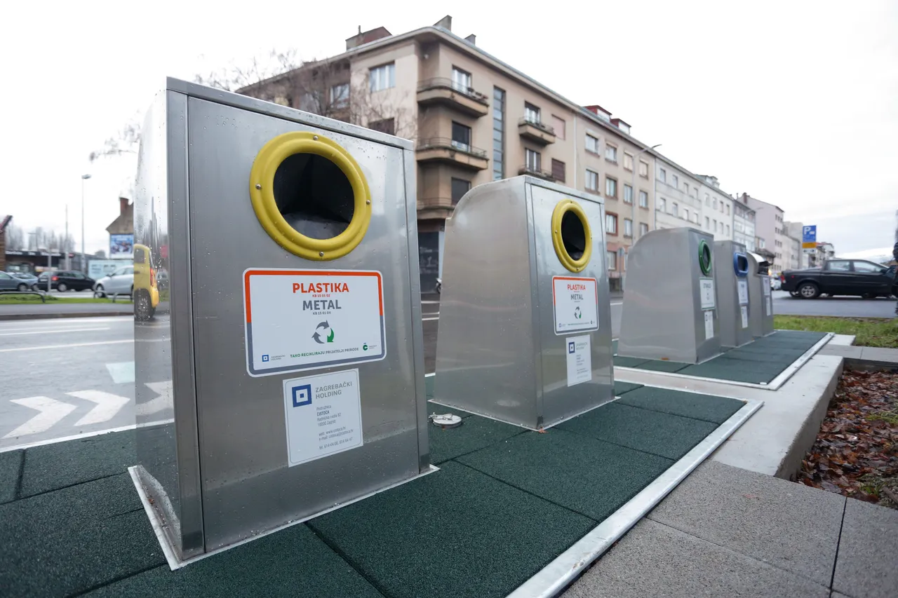 Zagreb: prezentacija podzemnih spremnika za odvojeno prikupljanje otpada u Kranjčevićevoj ulici