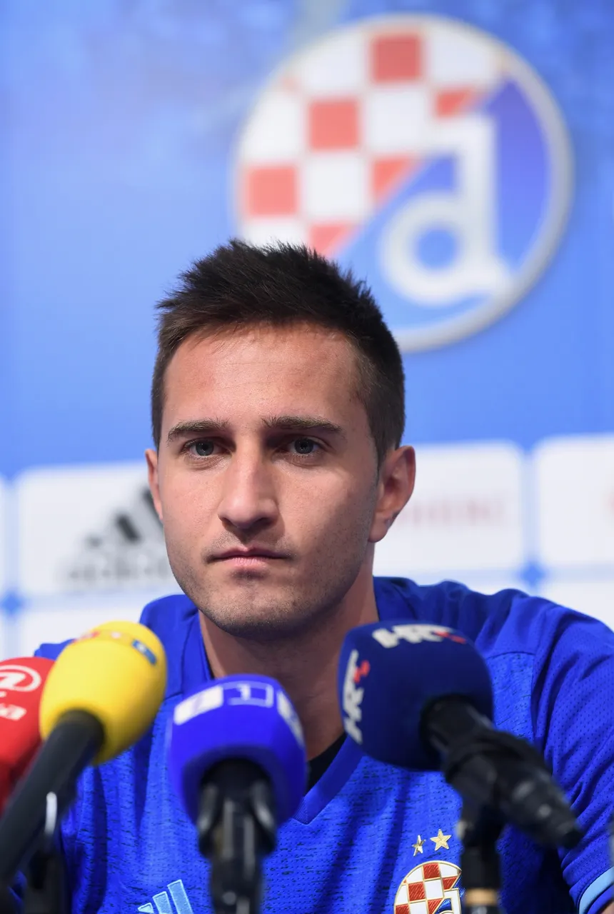 Na konferenciji za novinare predstavljen novi igrač GNK Dinamo Mario Gavranović