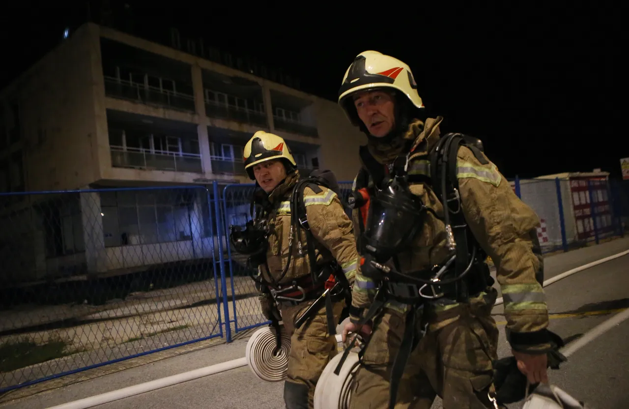 Split: brzom intervencijom vatrogasaca ugašen požar u staroj zgradi Dalmacijavina
