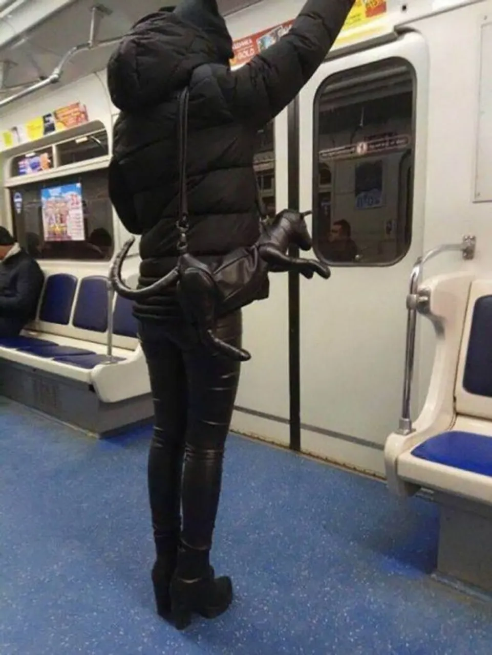 why-does-crazy-always-find-its-way-onto-subway-transit-40-photos-2