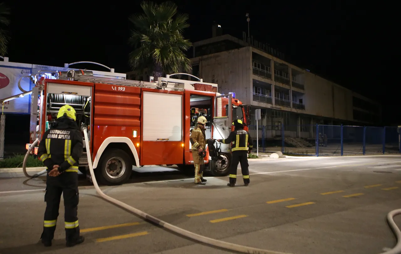 Split: brzom intervencijom vatrogasaca ugašen požar u staroj zgradi Dalmacijavina