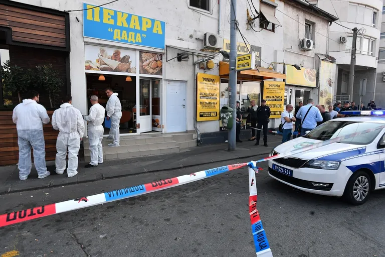 Muškarac pucao u prodavačicu u beogradskoj pekari zatim pokušao ubiti i sebe
