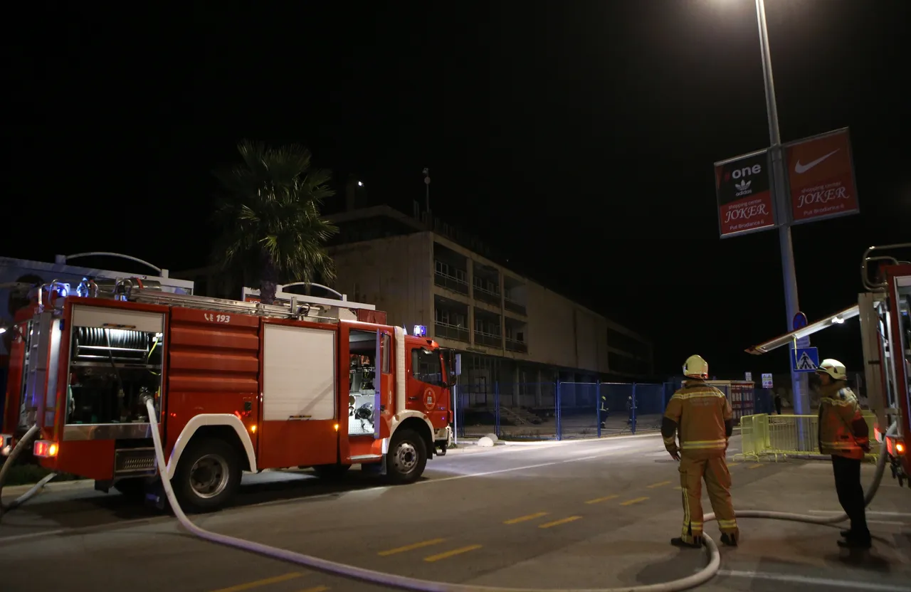 Split: brzom intervencijom vatrogasaca ugašen požar u staroj zgradi Dalmacijavina