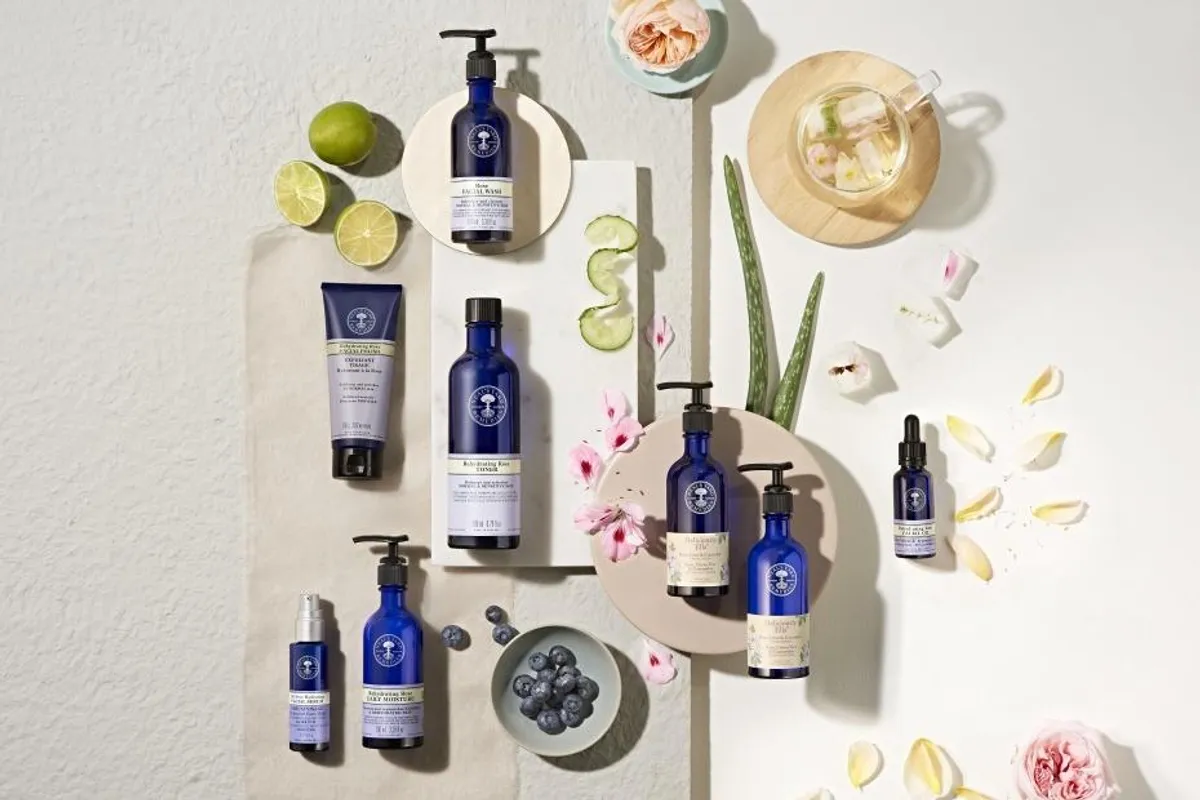 Prijavite se za recenziju Neal’s Yard Remedies Rose rehidratantnog nježnog pilinga za lice