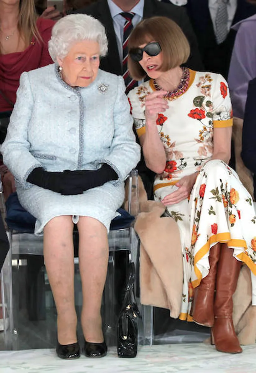 Kraljica Elizabeta i Anna Wintour 