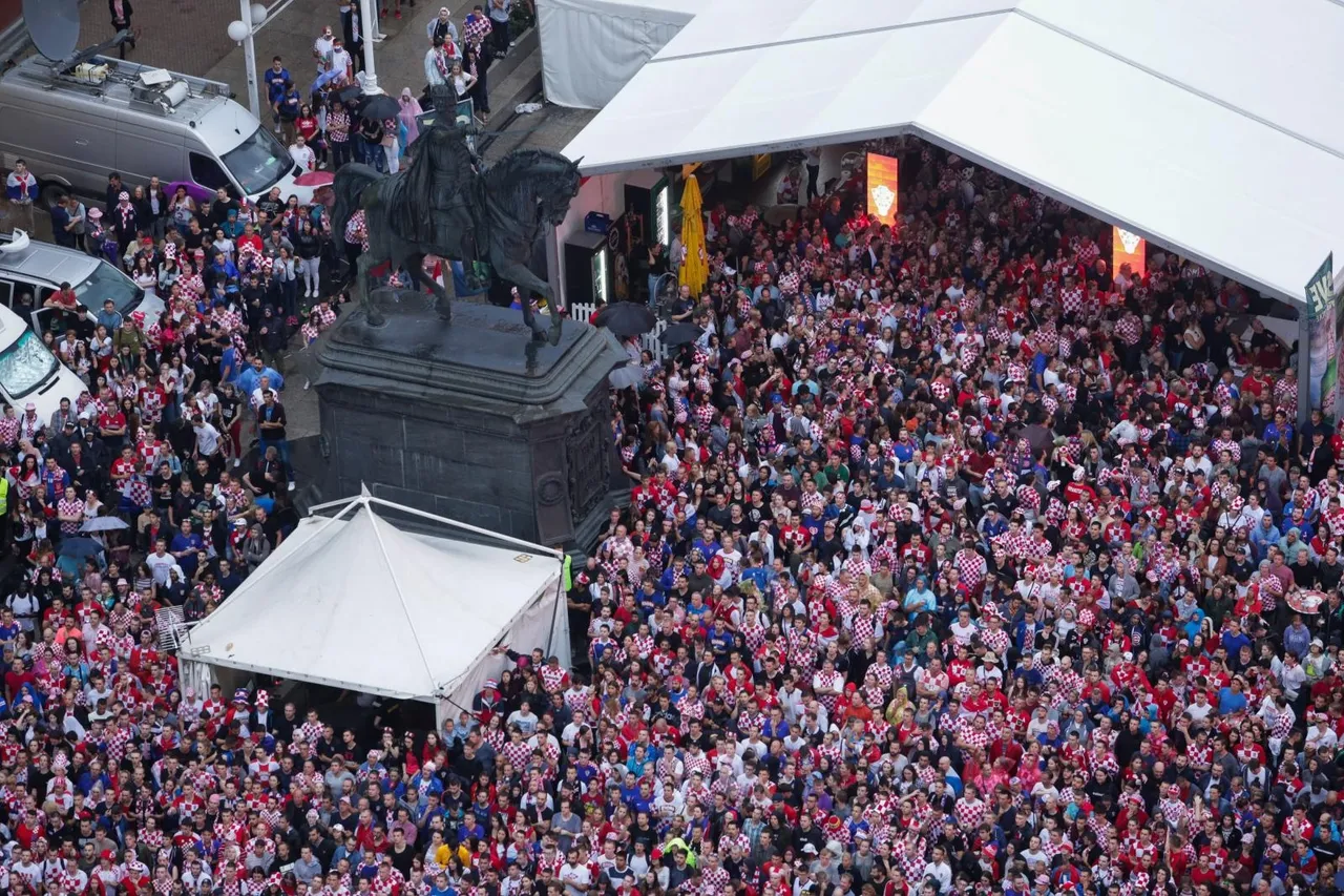 Fantastična atmosfera u centru Zagreba: Tisuće navijača prate susret Hrvatske i Engleske