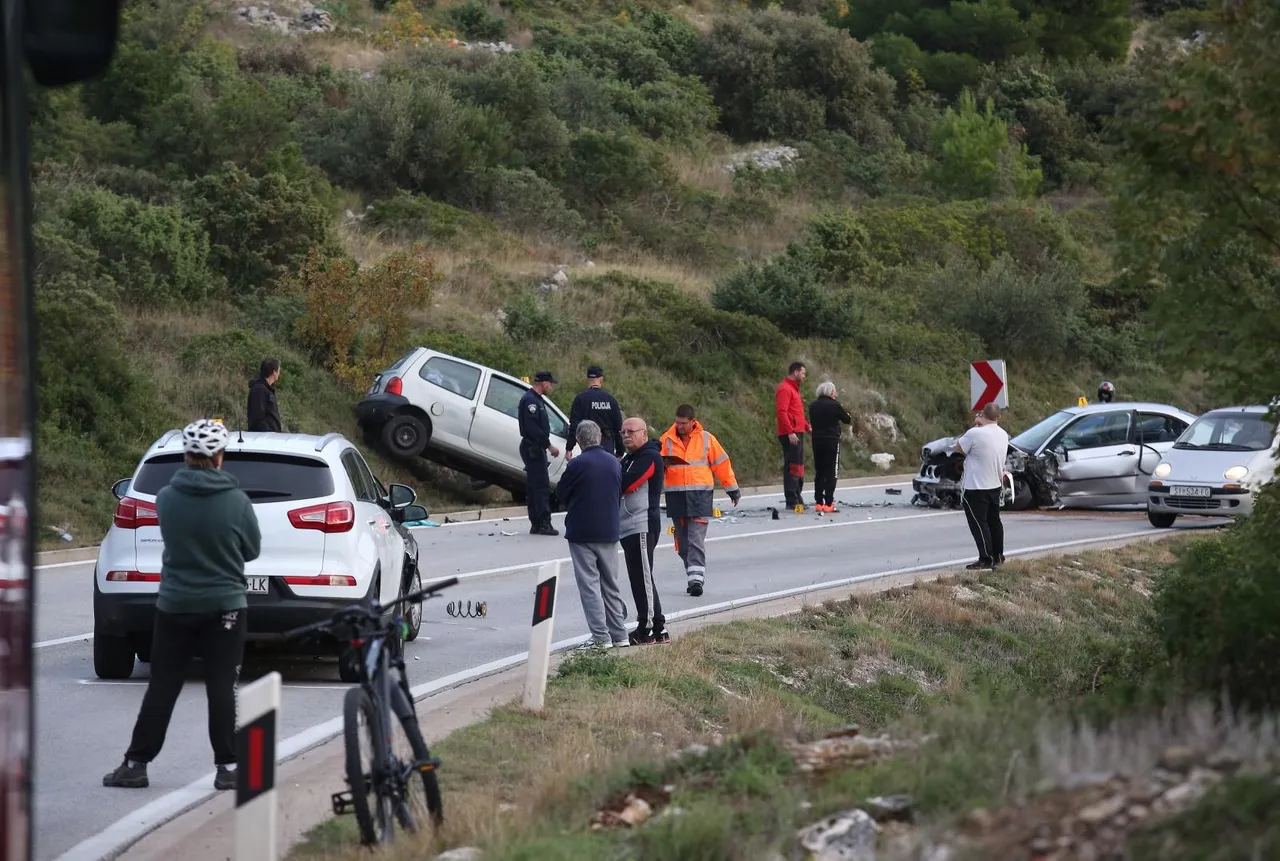 Šibenik: U prometnoj nesreći sudjelovala četiri automobila