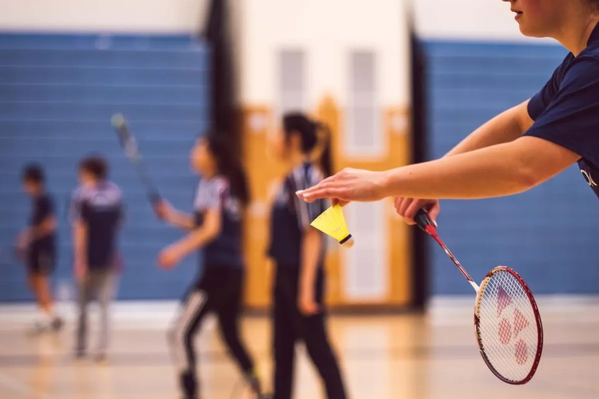 Koje su dimenzije pravog badminton terena?