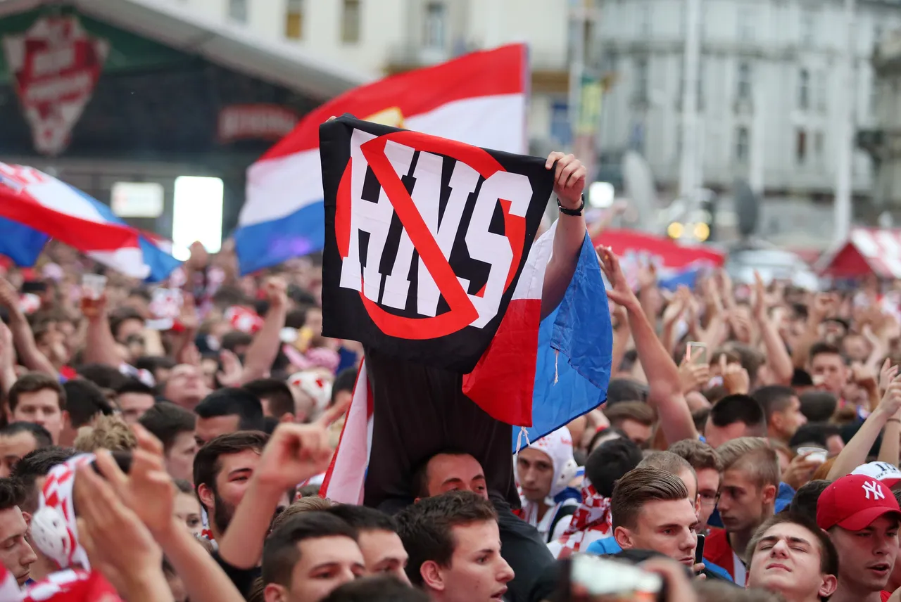 Fantastična atmosfera u centru Zagreba: Tisuće navijača prate susret Hrvatske i Engleske