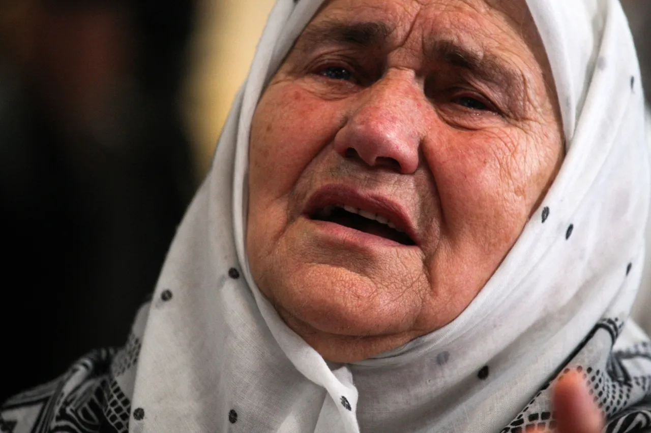 Suze u Potočarima: Reakcija majki u Memorijalnom centru nakon objave presude doživotnog zatvora Karadžiću
