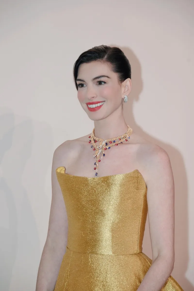 Anne Hathaway