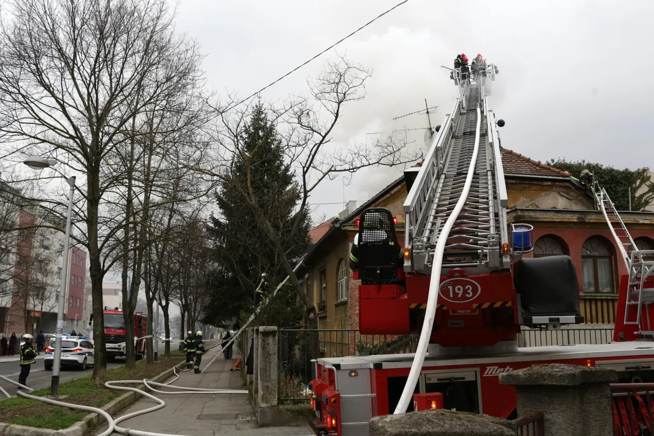 Gorio krov u Petrovoj ulici