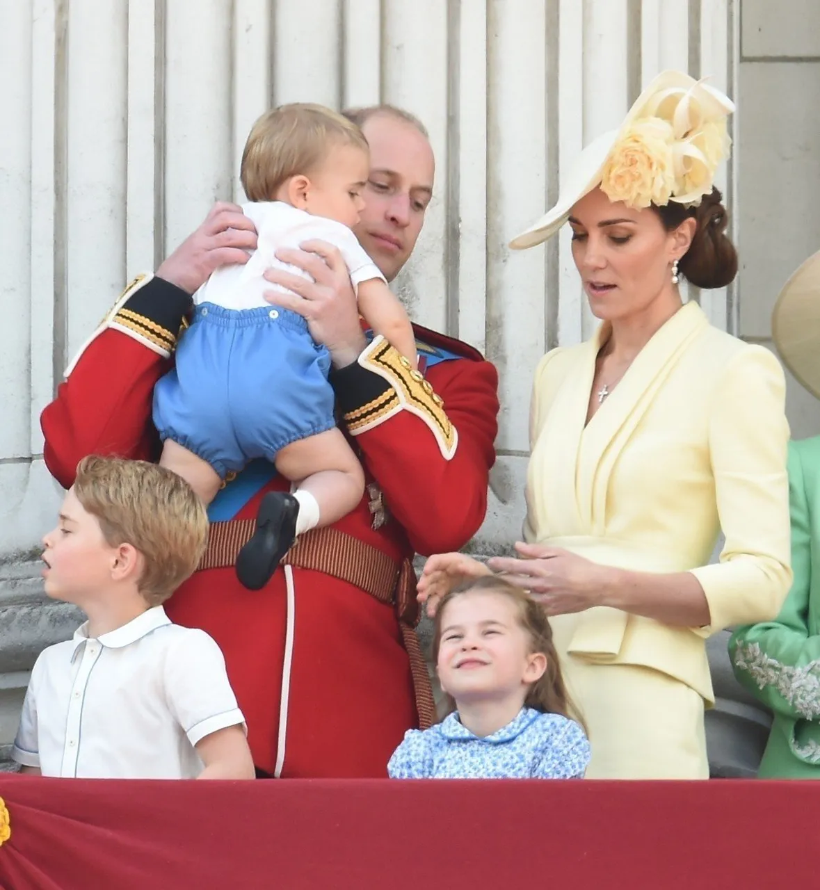 Kraljevska obitelj, princ William i Kate Middleton s djecom