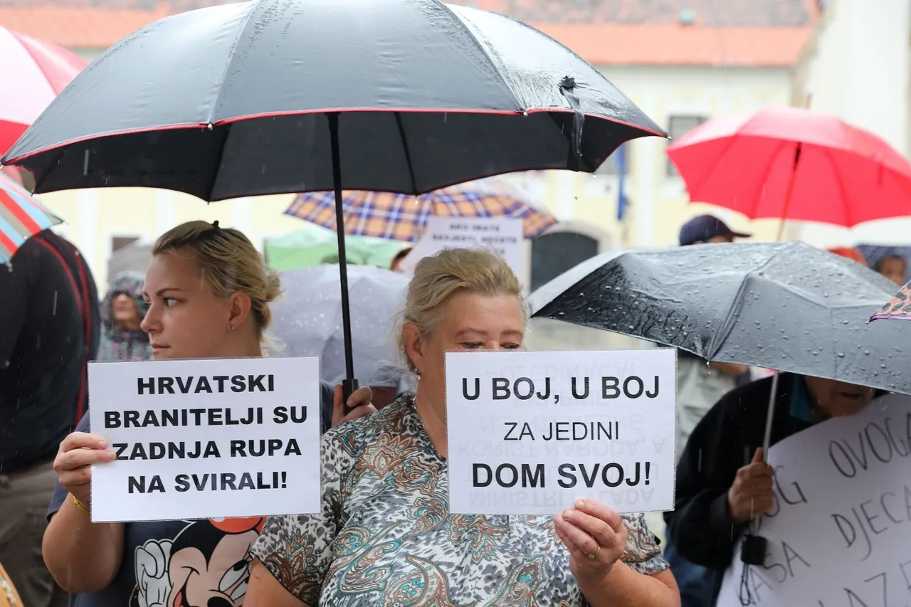 Ispred Sabora su danas prosvjedovali zaštićeni najmoprimci