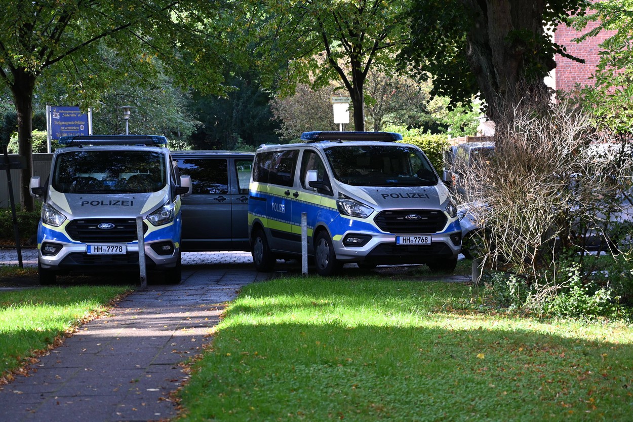 They are planning a coup d'état and kidnapping ministers, they mean