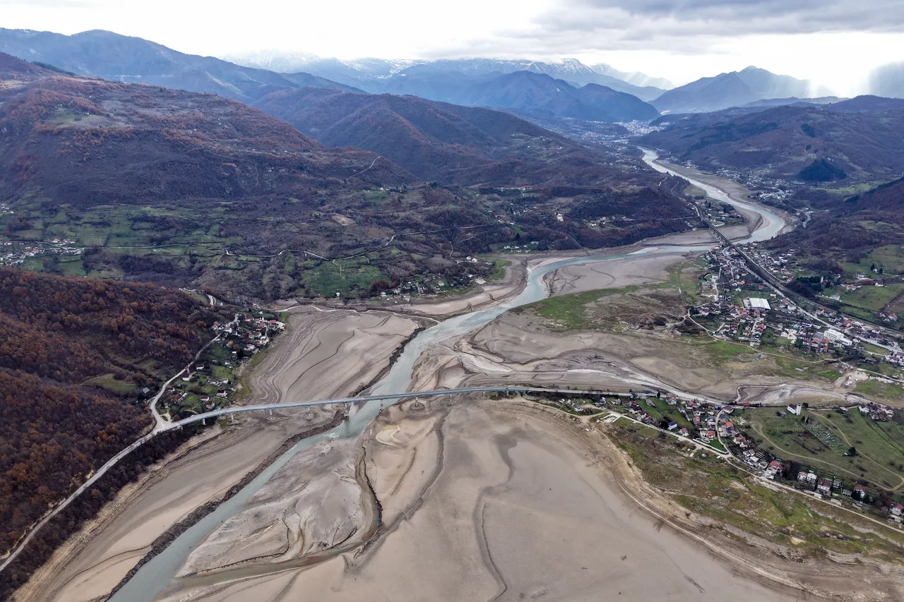  Jablaničko jezero