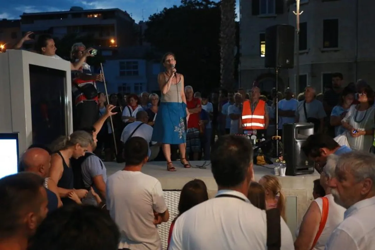 Prosvjed Split gori