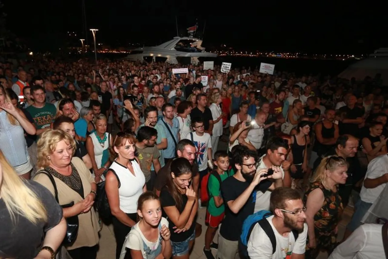 Prosvjed Split gori
