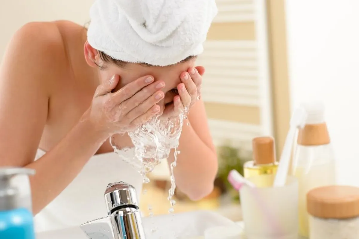 Koliko često zapravo treba umivati lice? Evo što o tome kažu dermatolozi