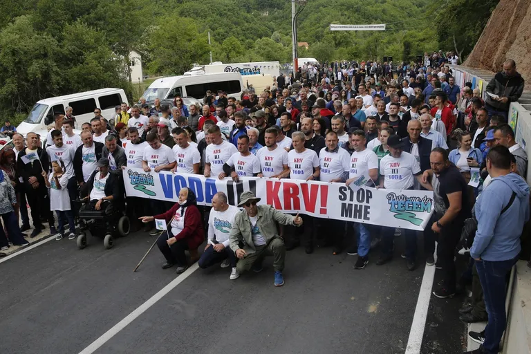 Građani zaustavili radove na izgradnji mini hidroelektrana: Prosvjed je uveličala i poznata grupa glazbenika iz BiH