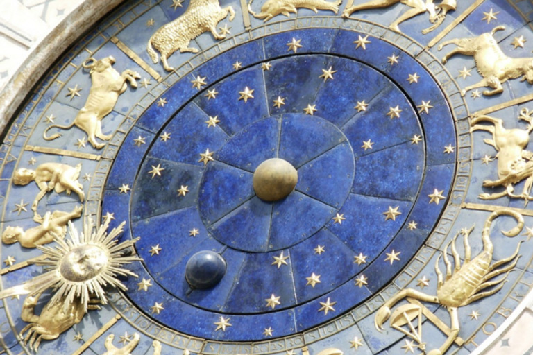 Horoskop za kolovoz 2019 ljubavni Mjesečni horoskop