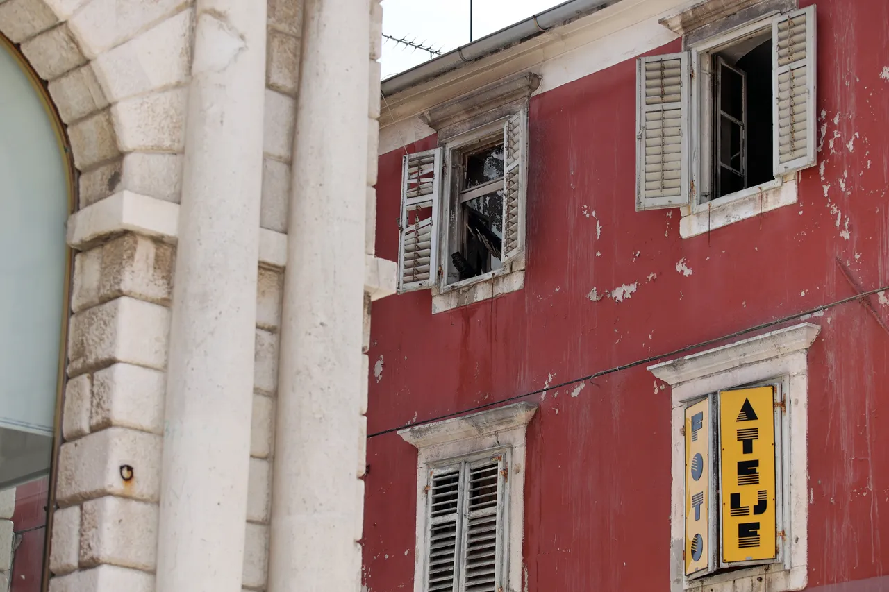 Otkrivaju se razmjeri požara u Zadru - uništeni su prvi, drugi kat i potkrovlje