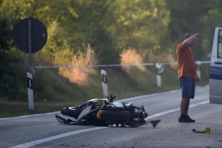 Na cesti Vodnjan - Bale smrtno stradao motociklist nakon slijetanja s ceste