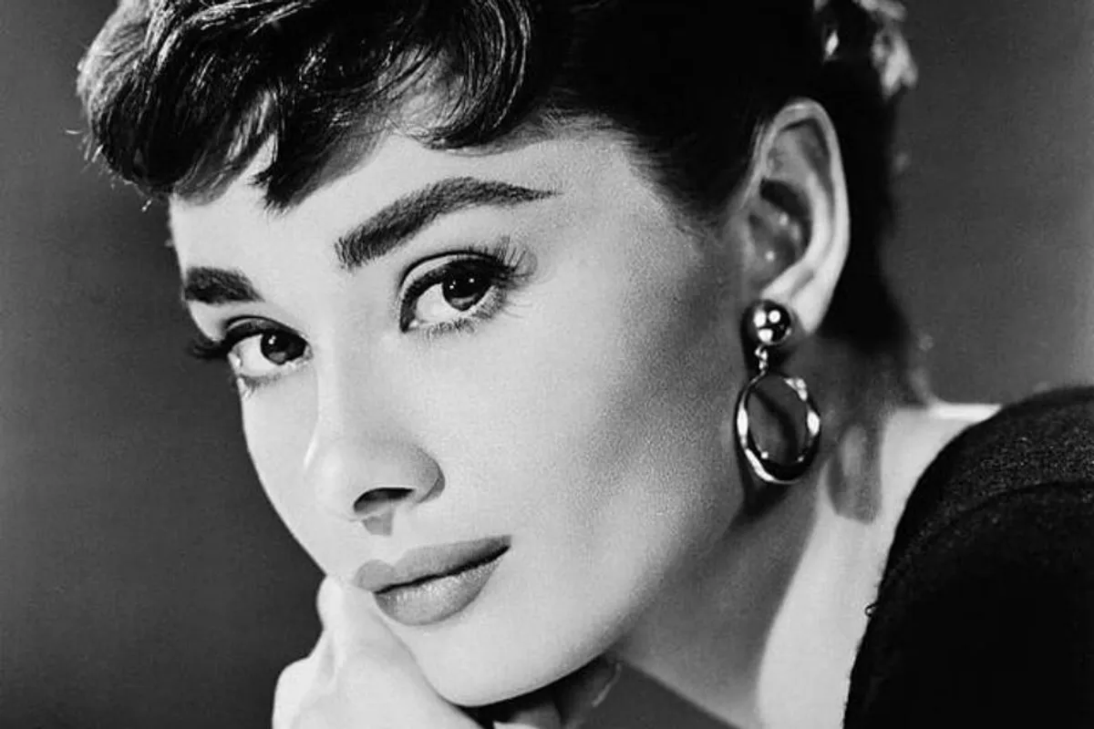 Kao Audrey Hepburn: U četiri koraka do savršenog 'cat-eye' looka