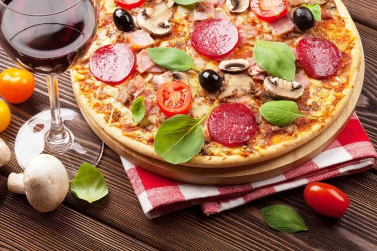 Pizza i vino odlično se slažu. Otkrij koja sorta ide najbolje uz tvoju omiljenu pizzu