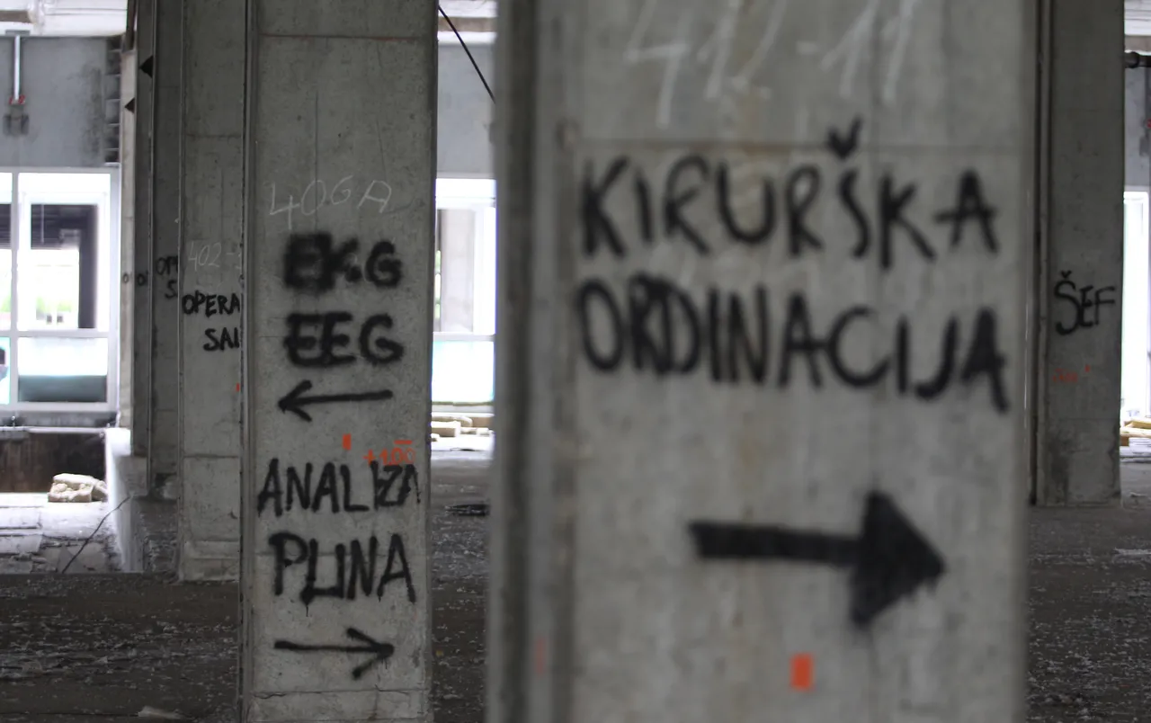 Devastirano i zapušteno gradilište Sveučilišne bolnice