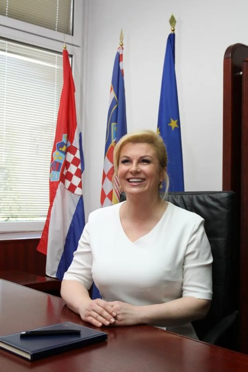 kolinda split