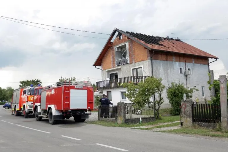 Zaprešić: Požar na krovištu doma za starije osobe Lipohar