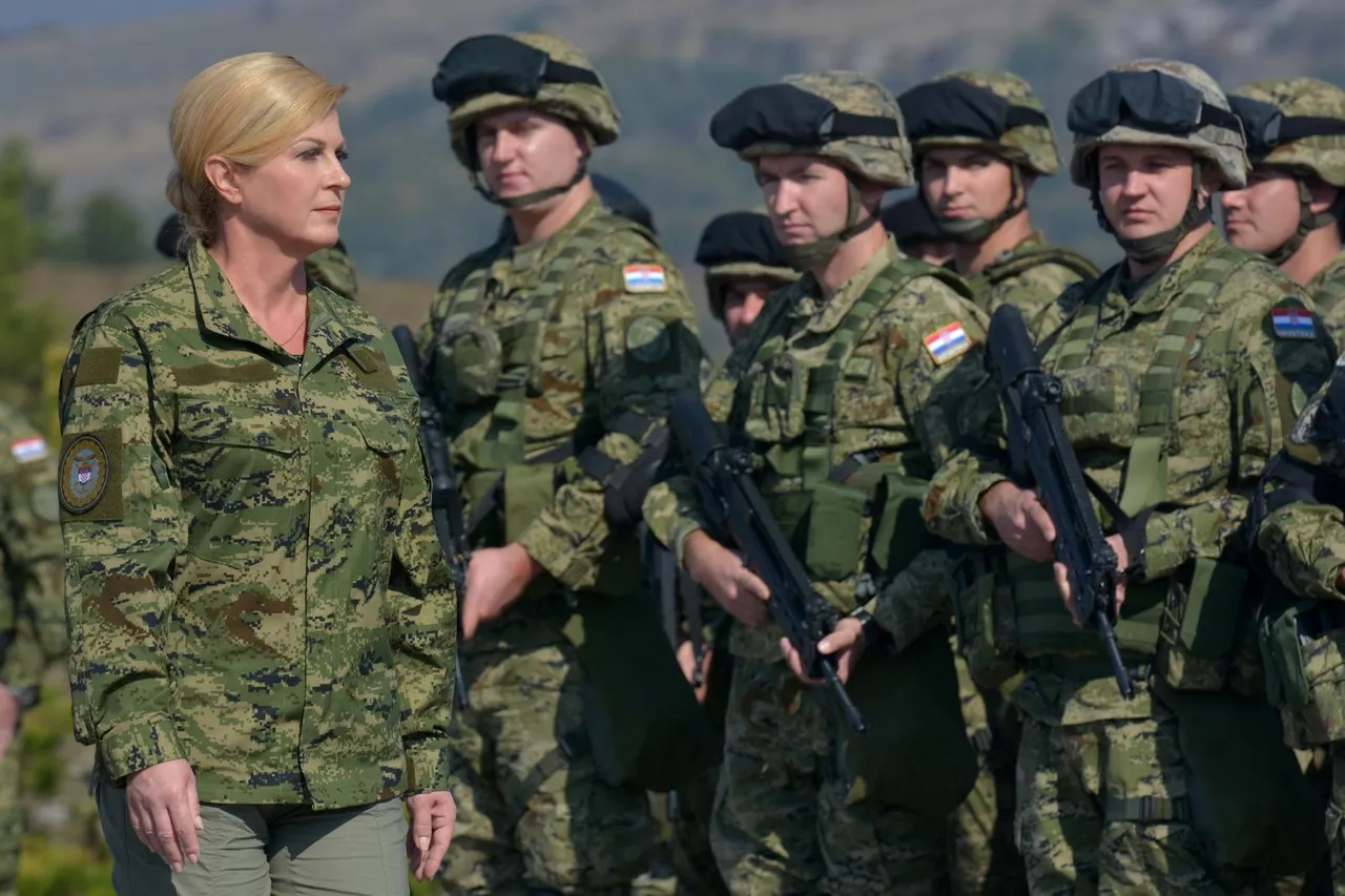 Udbina: Grabar-Kitarović i Krstićević obišli vojnu vježbu Velebit 18