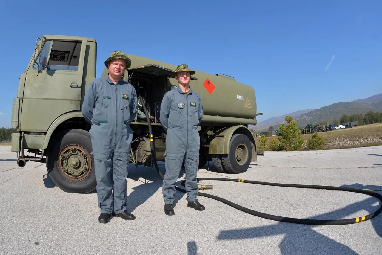Udbina: Grabar-Kitarović i Krstićević obišli vojnu vježbu Velebit 18