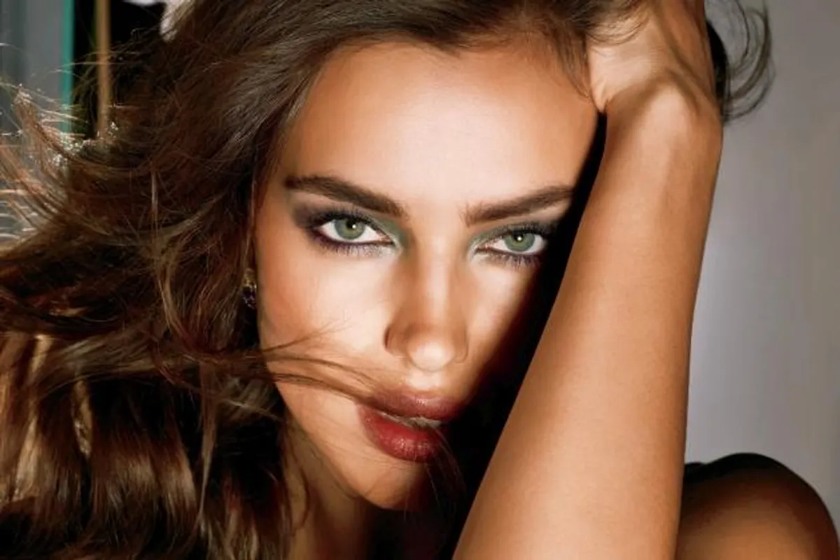 Irina Shayk predstavlja novu make-up liniju Avon