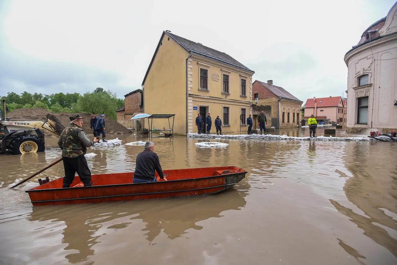  Rijeka Una poplavila područje Hrvatske Kostajnice 