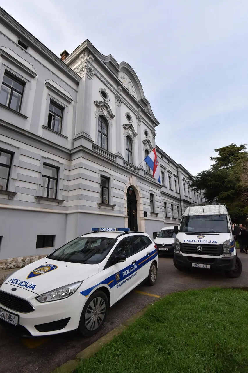 Policija pretražuje Općinski sud u Puli zbog dojave o eksplozivnoj napravi