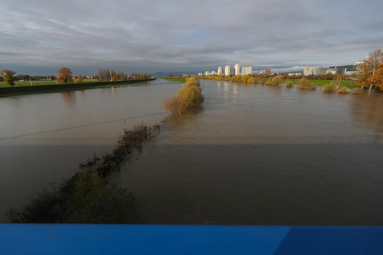 Sava se izlila iz korita