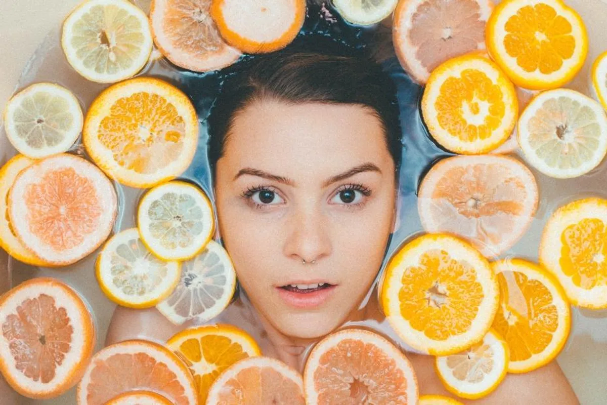 Serumi za lice s vitaminom C su pravi hit, no znaš li kako ih pravilno koristiti?