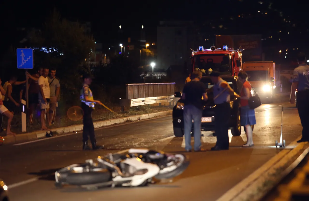 Teška prometna nesreća: U sudaru dva automobila i motocikla u Splitu poginula osoba