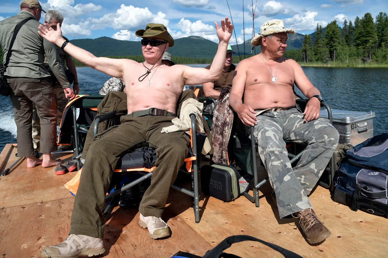 Putin gol do pojasa: ruski predsjednik pokazao dobru formu tijekom trodnevnog lovu i ribolovu u Sibiru