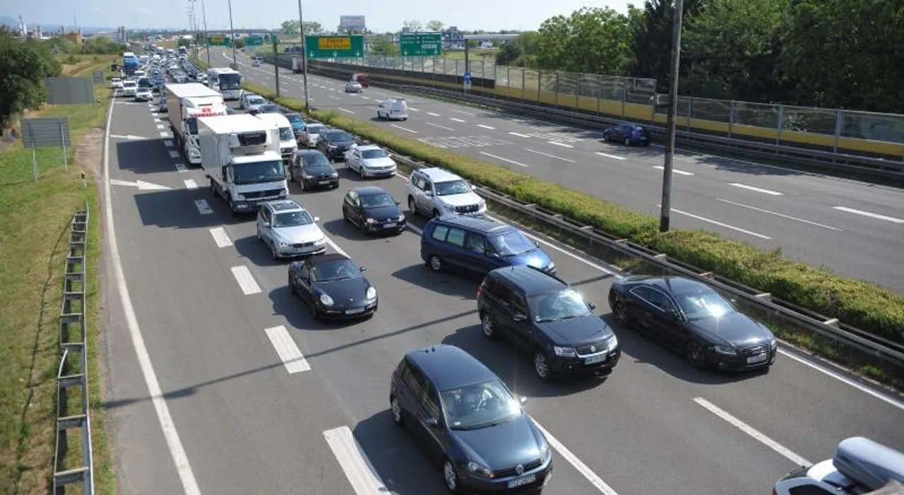 Zagreb: Gužve na naplatnoj postaji Lučko u smjeru mora