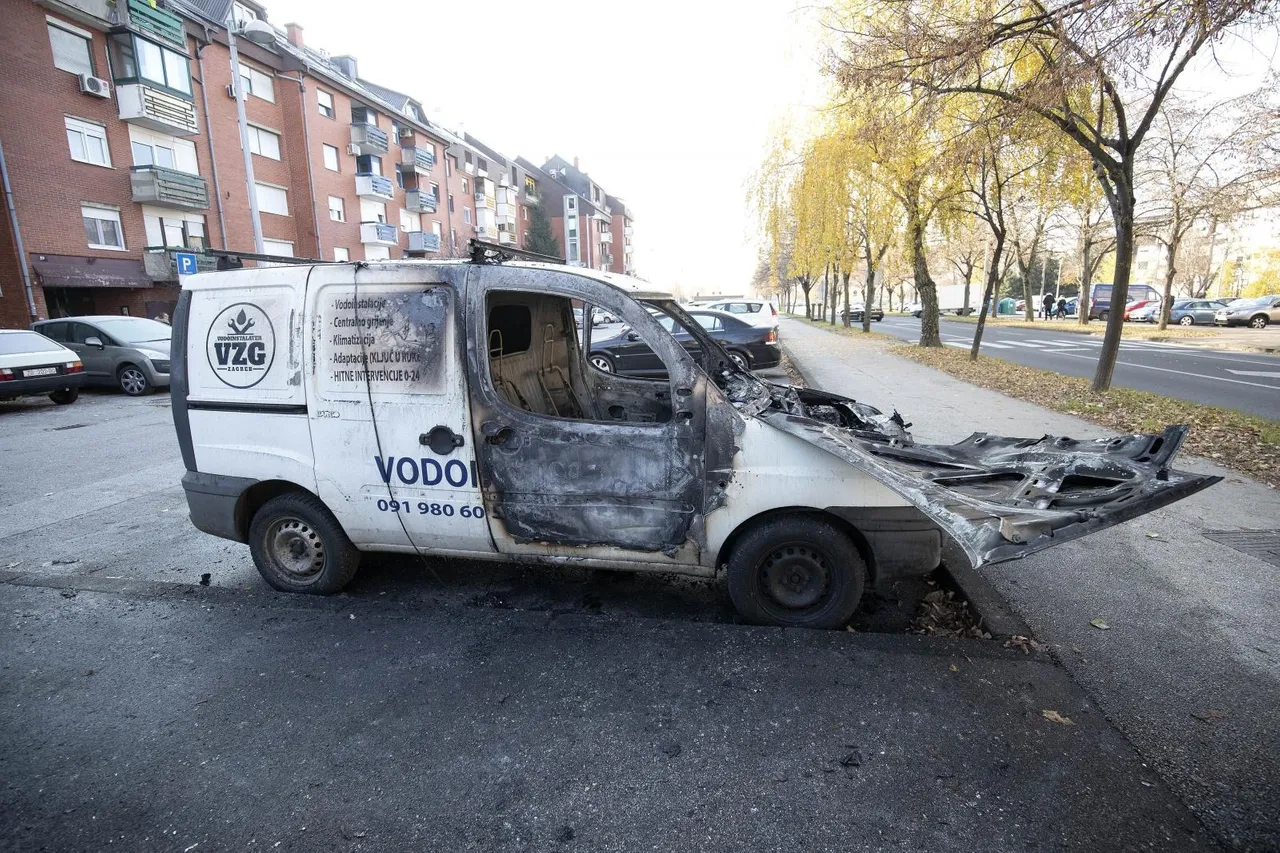 Zagreb: U ulici Hrgovići na Jarunu izgorio je automobil