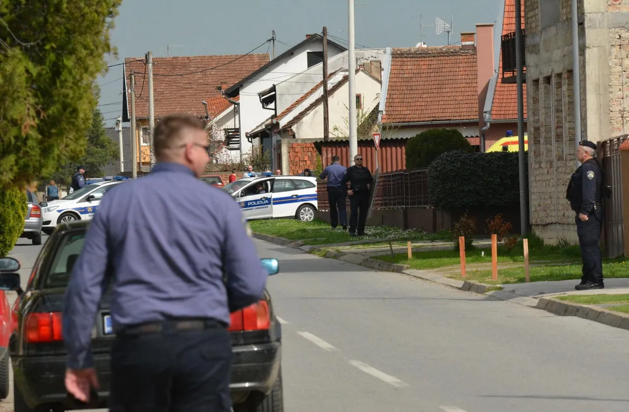 Policajci u pancirkama okružili kuću u Slavonskom Brodu