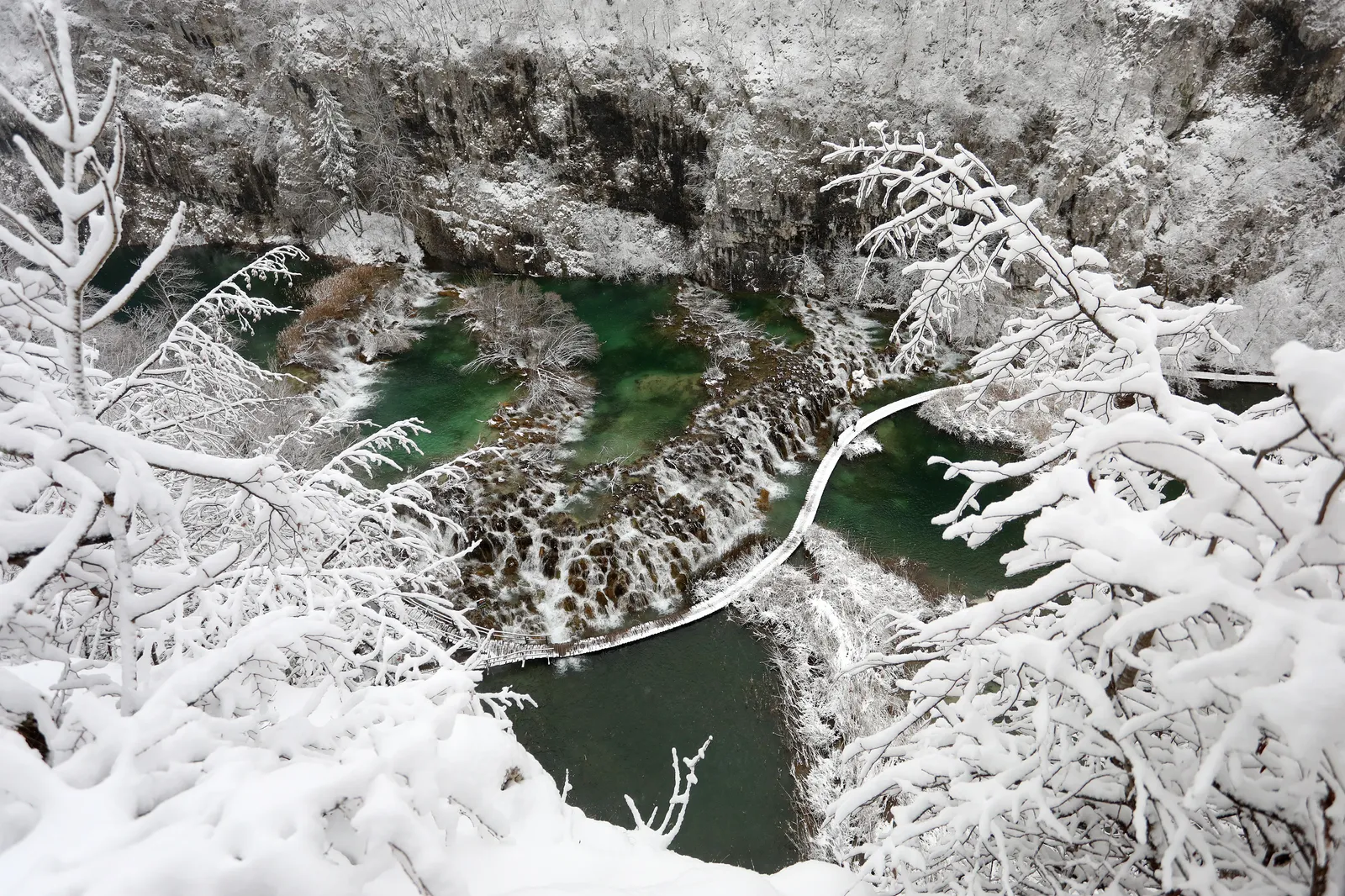 Zimska čarolija na Plitvičkim jezerima