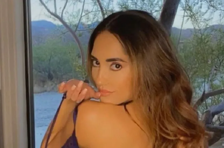 Chloe Amour (1).JPG