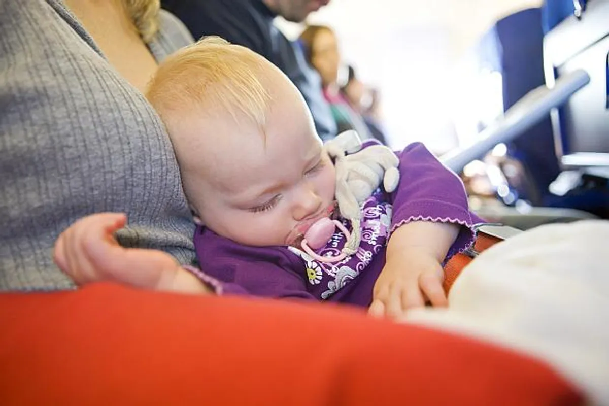 Djeca i putovanje zrakoplovom - što sve morate znati