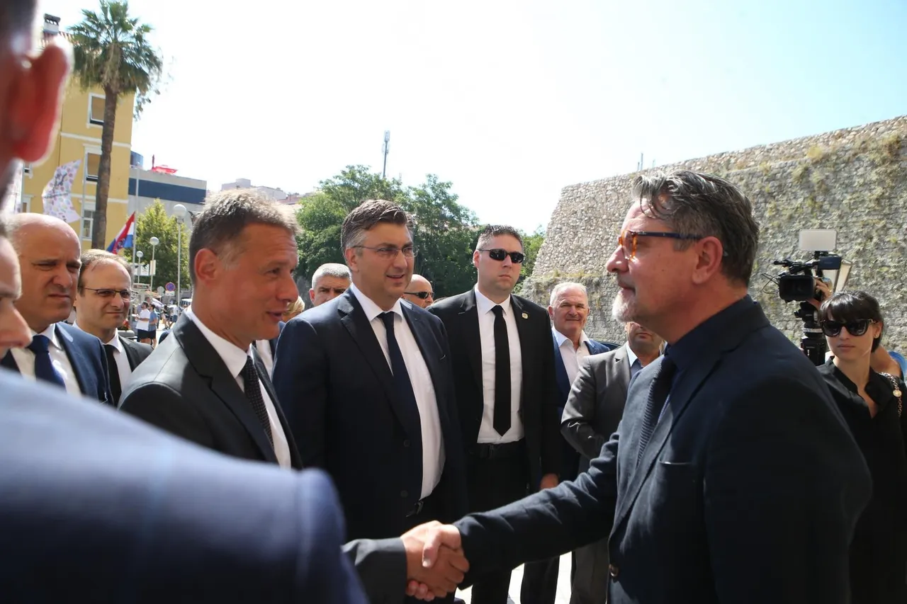 Emotivni prizori iz Splita: Mnogi Oliverovi prijatelji i osobe iz javnog života na komemoraciji