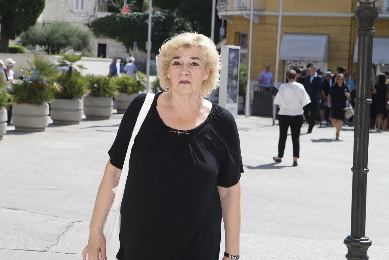 Emotivni prizori iz Splita: Mnogi Oliverovi prijatelji i osobe iz javnog života na komemoraciji